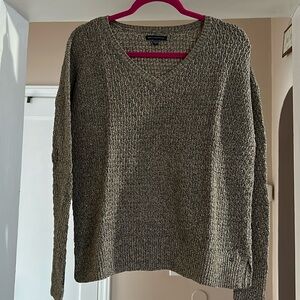 American Eagle Beige Long Sleeve V-Neck Sweater